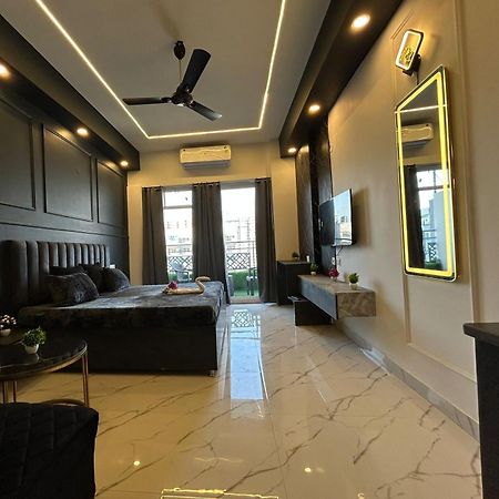 Elite Bnb Ghaziabad Ngoại thất bức ảnh